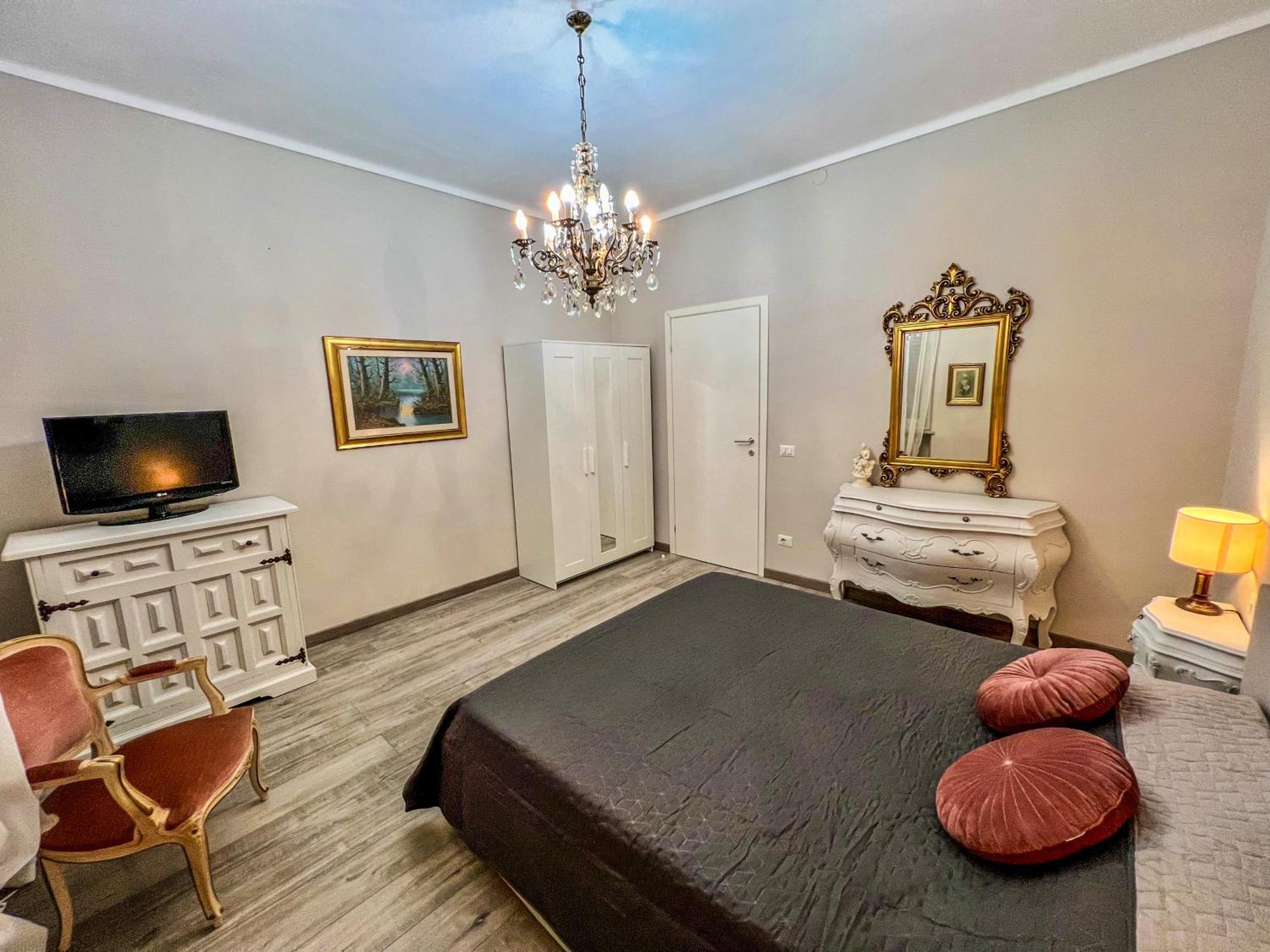 La Casa Bianca Apartment Vercelli Luaran gambar