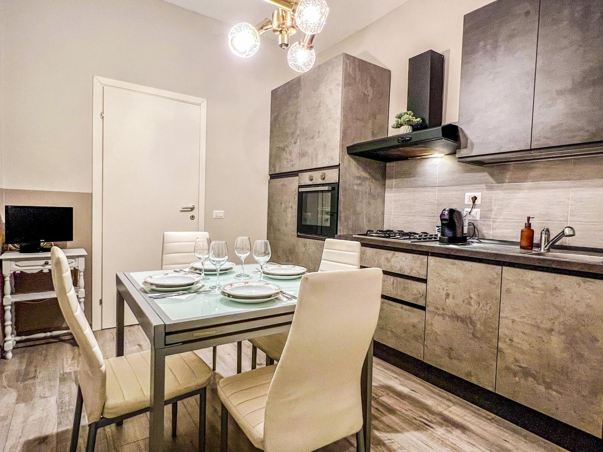 La Casa Bianca Apartment Vercelli Luaran gambar