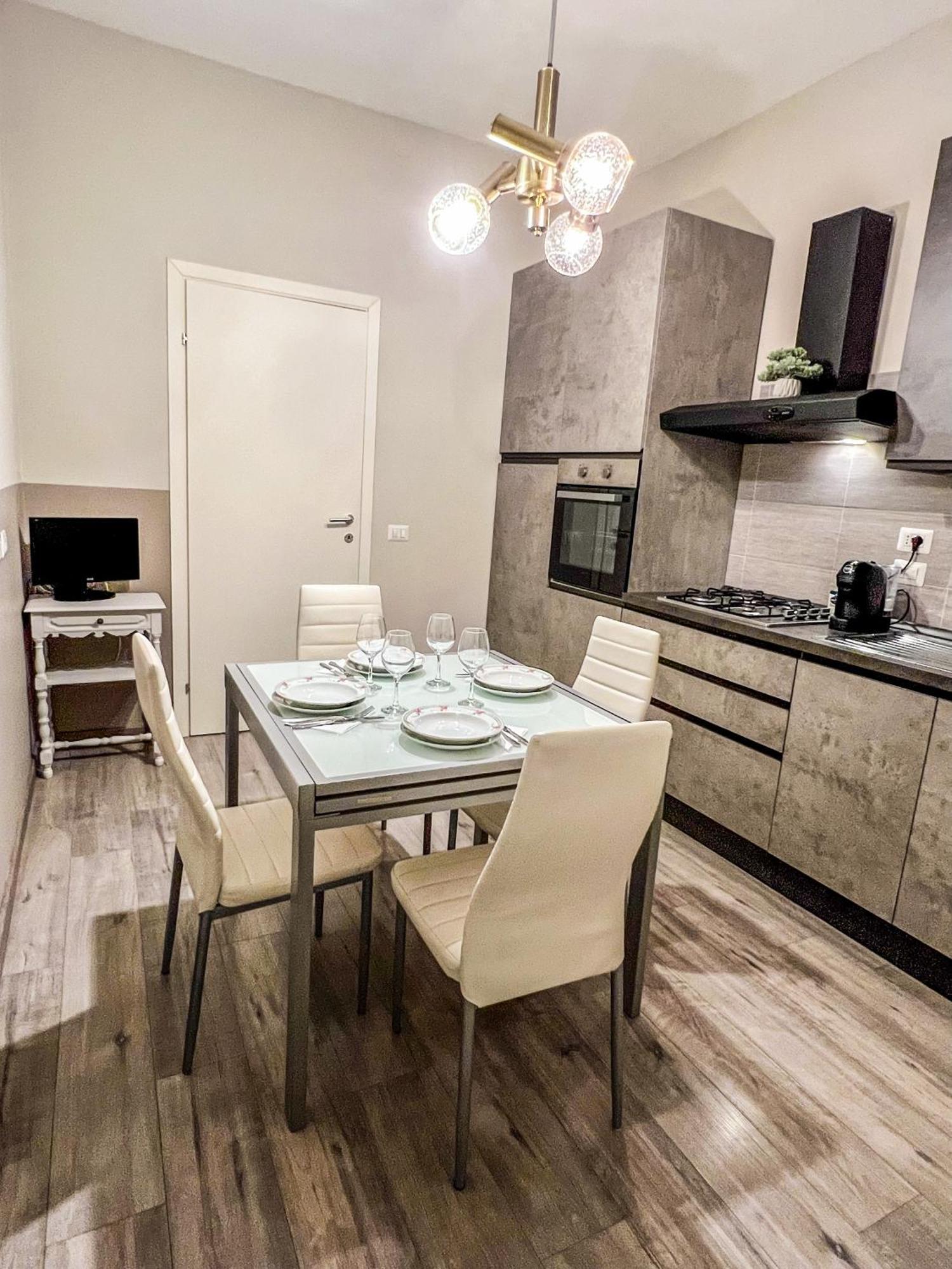 La Casa Bianca Apartment Vercelli Luaran gambar
